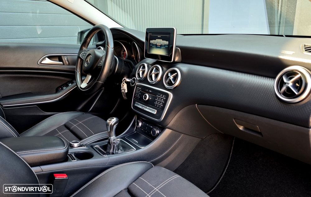 Mercedes-Benz A 180 d Urban - 12