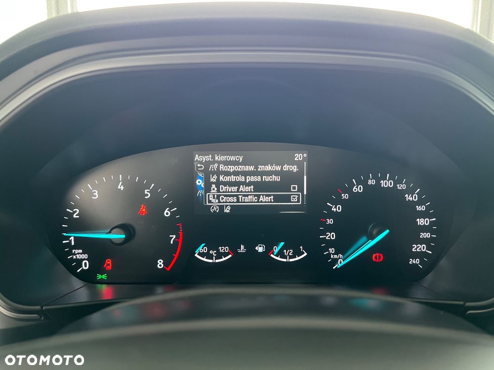 Ford Focus 1.0 EcoBoost mHEV ST-Line - 28