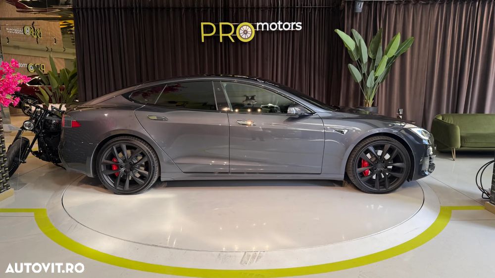 Tesla Model S Performance - 10