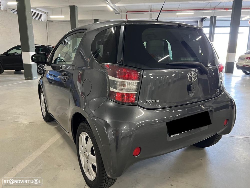 Toyota iQ 1.0 VVT-i Essential+AC - 18