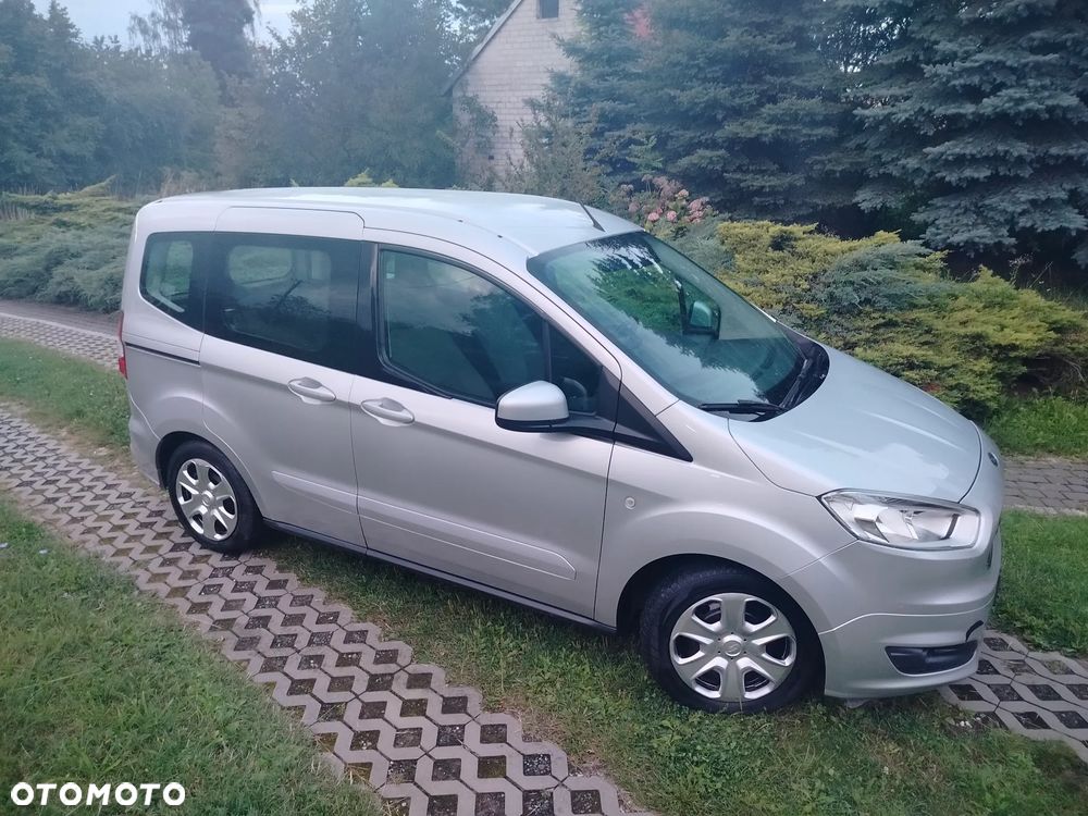 Ford Tourneo Courier 1.6 TDCi S&S Titanium - 11