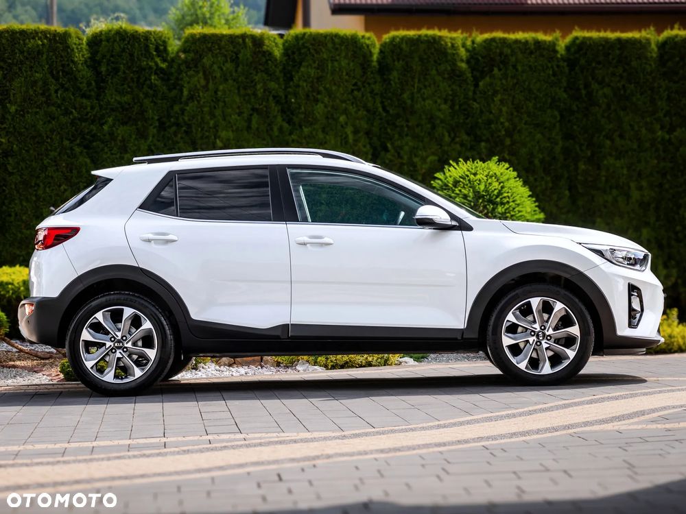Kia Stonic 1.4 L - 6