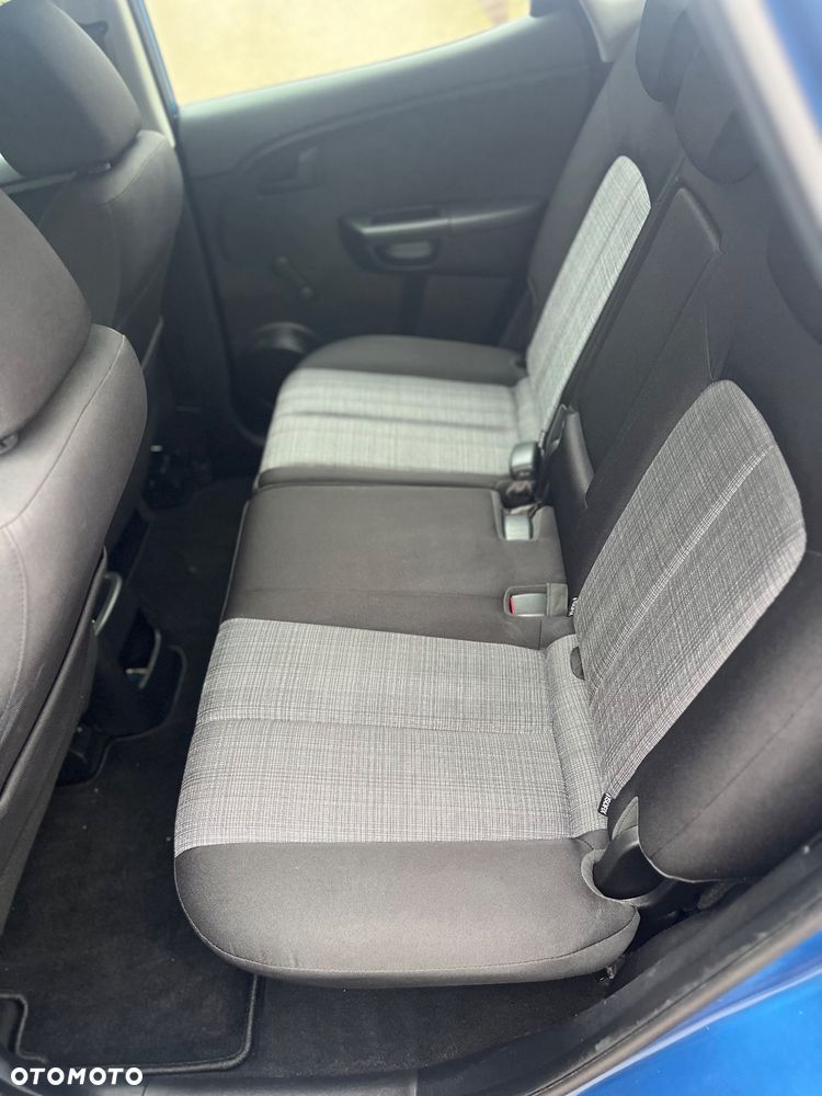 Kia Venga 1.4 CVVT Vision - 12