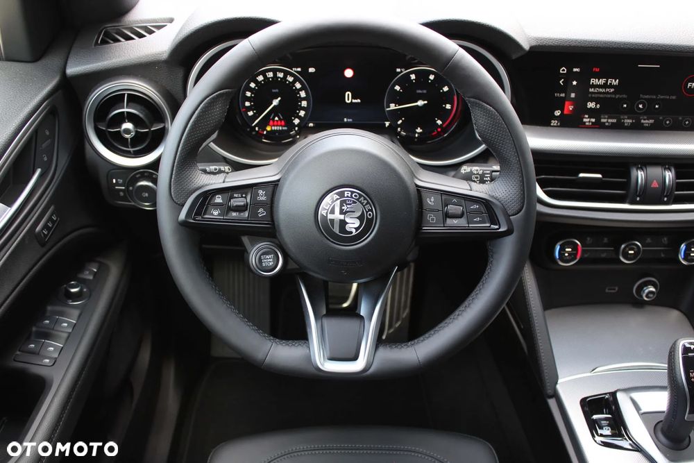 Alfa Romeo Stelvio - 15