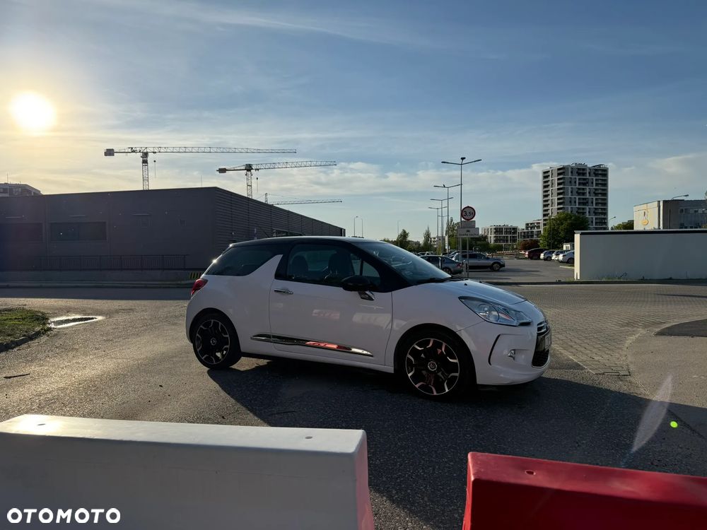 Citroën DS3 1.6 HDi SportChic - 4