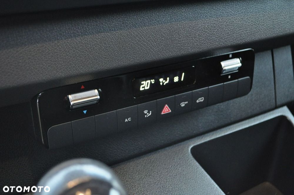 Mercedes-Benz Sprinter - 19