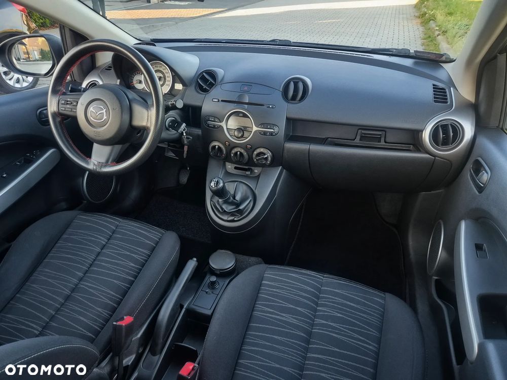 Mazda 2 1.3 Exclusive - 22