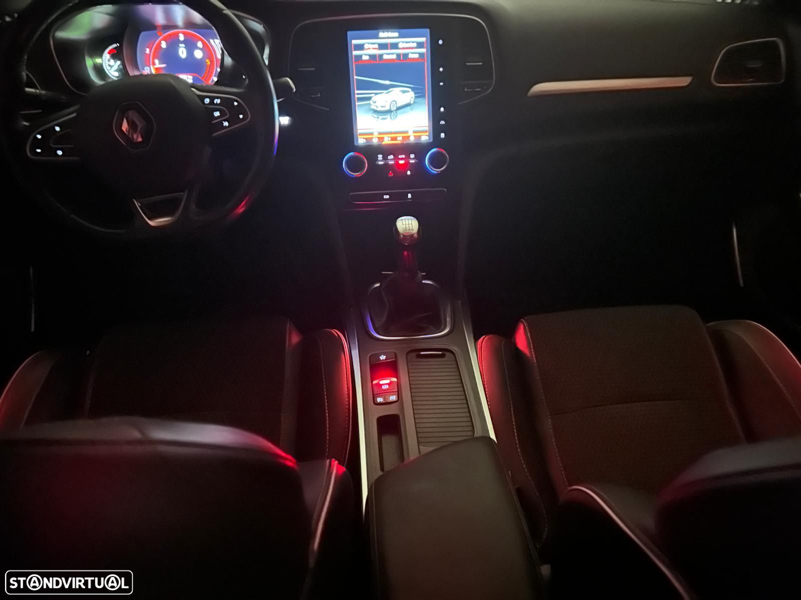 Renault Mégane Sport Tourer 1.5 dCi Bose Edition J18 - 1