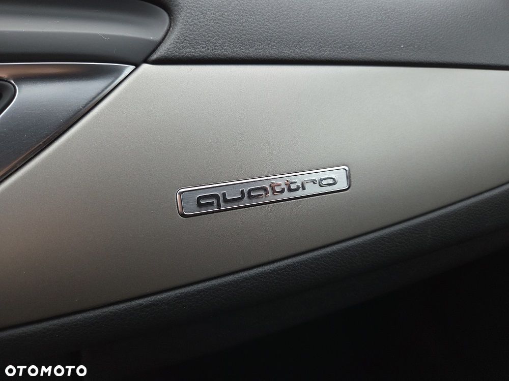 Audi A6 Avant 2.0 TDI quattro S tronic - 33