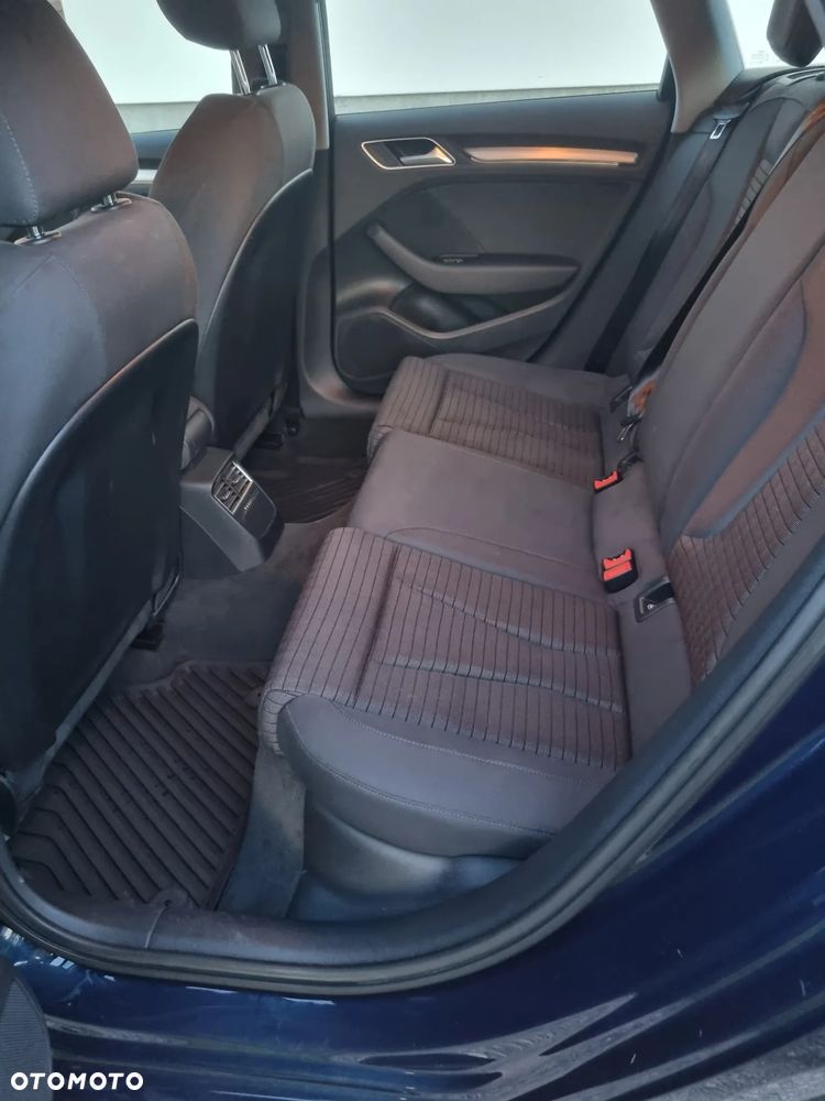 Audi A3 Sportback 1.6 TDI S tronic - 12