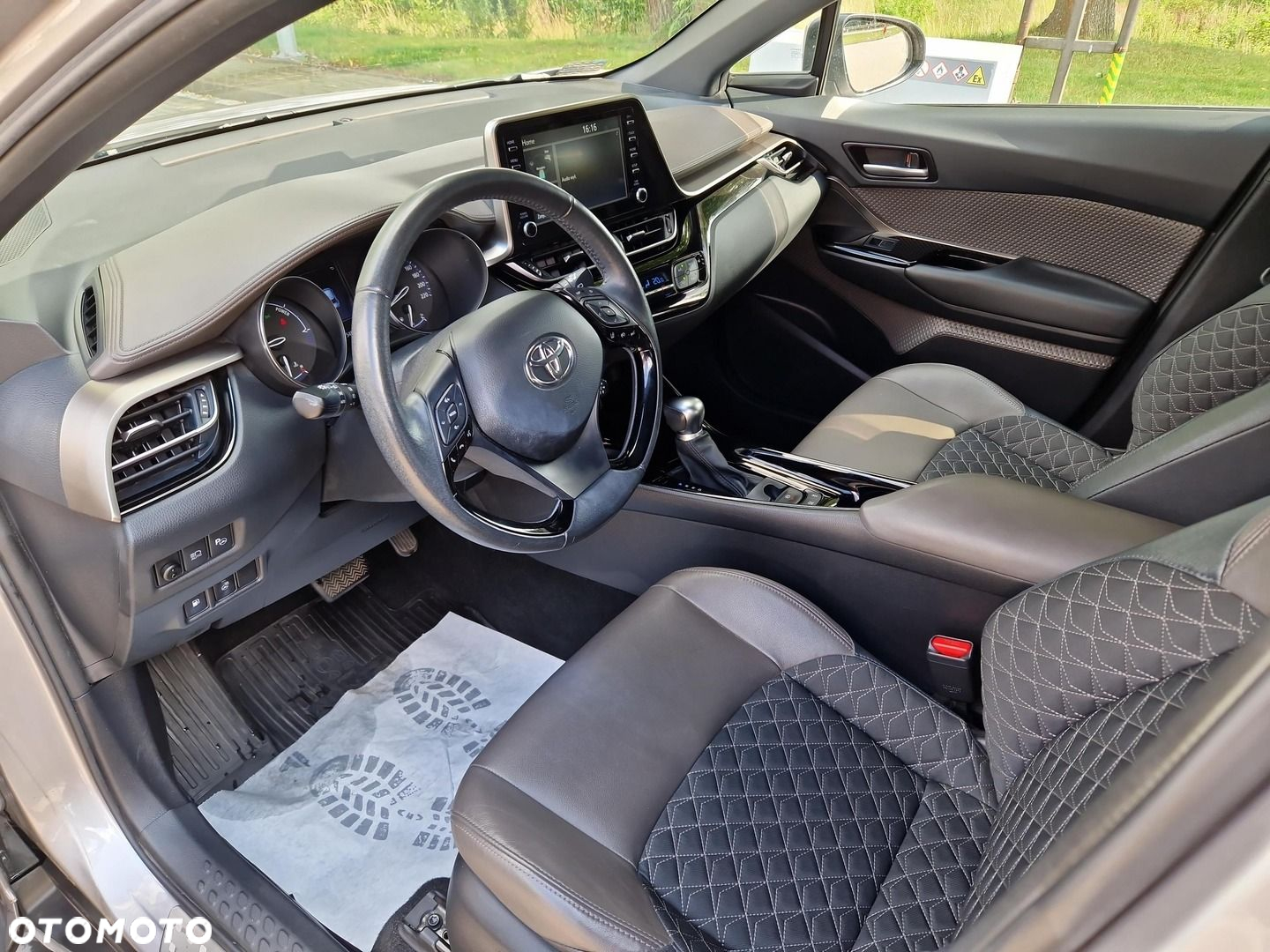 Toyota C-HR - 9