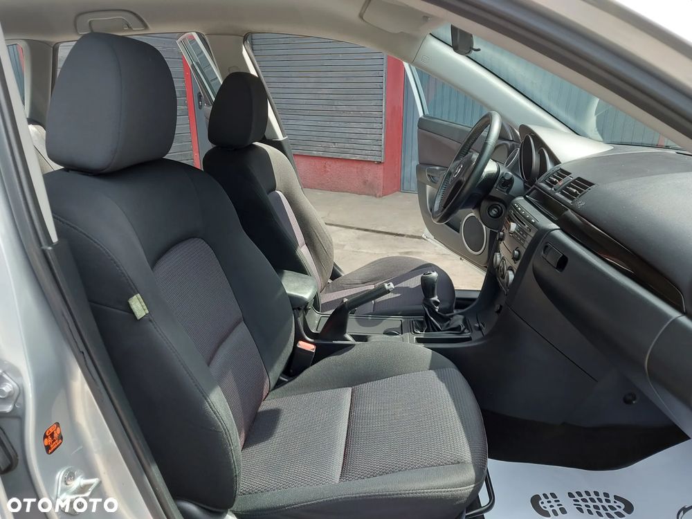 Mazda 3 1.6 Sport Active - 25