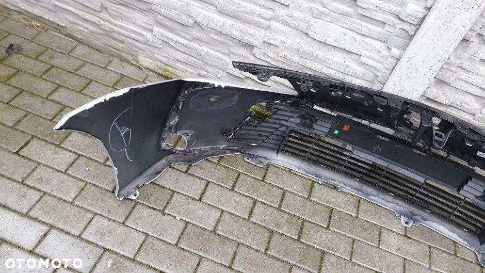 Zderzak Toyota Corolla XII E210 E21 sedan - 8