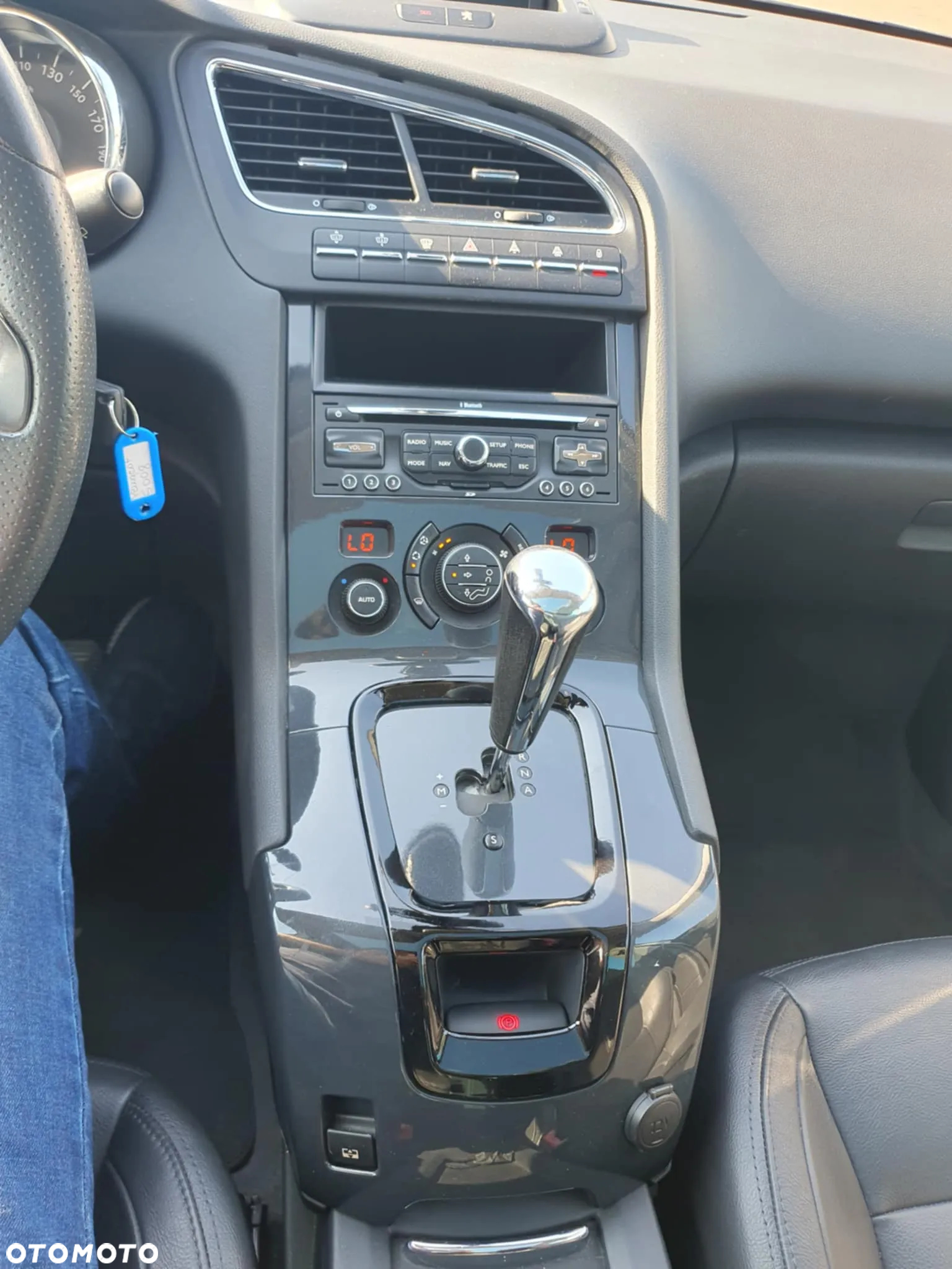 Peugeot 5008 e-HDI FAP 110 EGS6 Stop&Start Active - 19