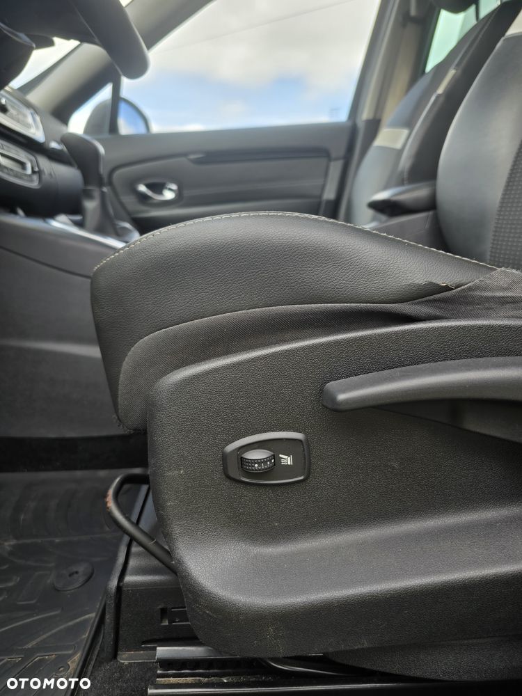 Renault Scenic - 18