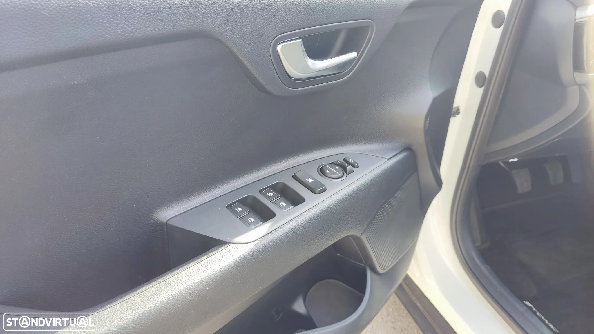 Kia Stonic 1.0 T-GDI Drive - 6