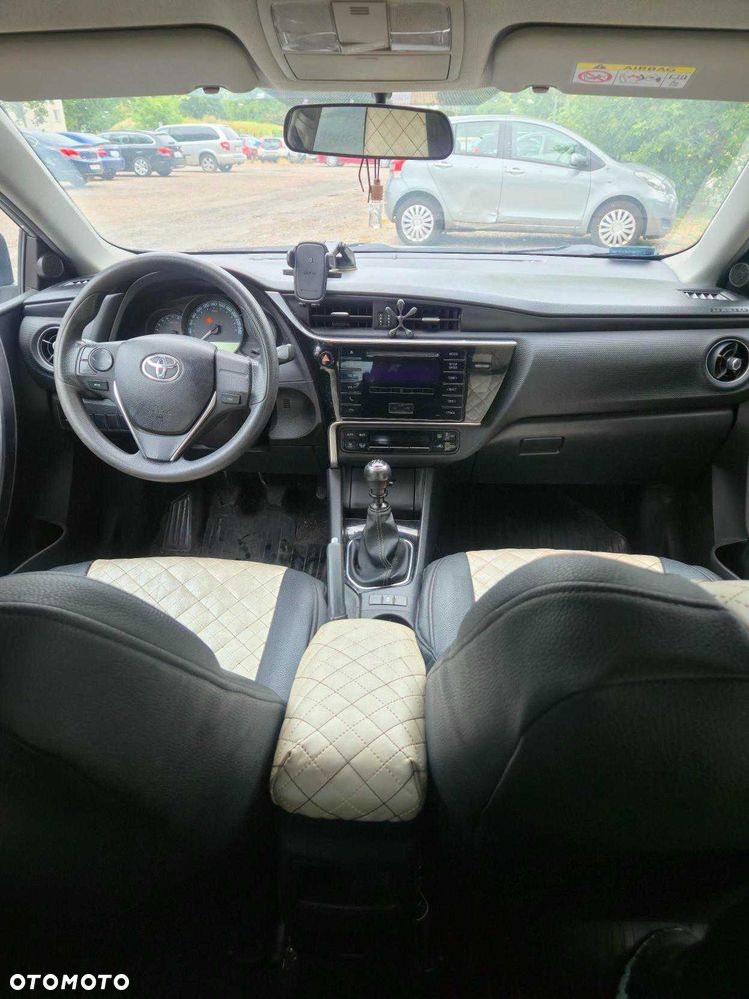 Toyota Auris - 7