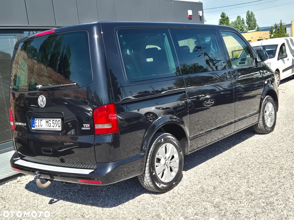 Volkswagen Caravelle - 12