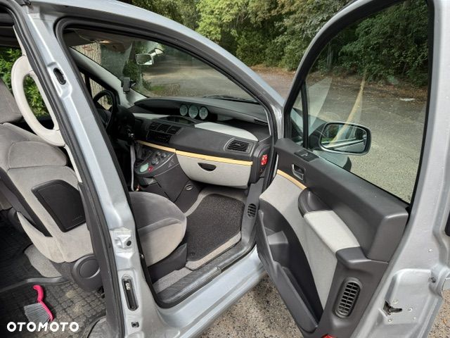 Citroën C8 - 9