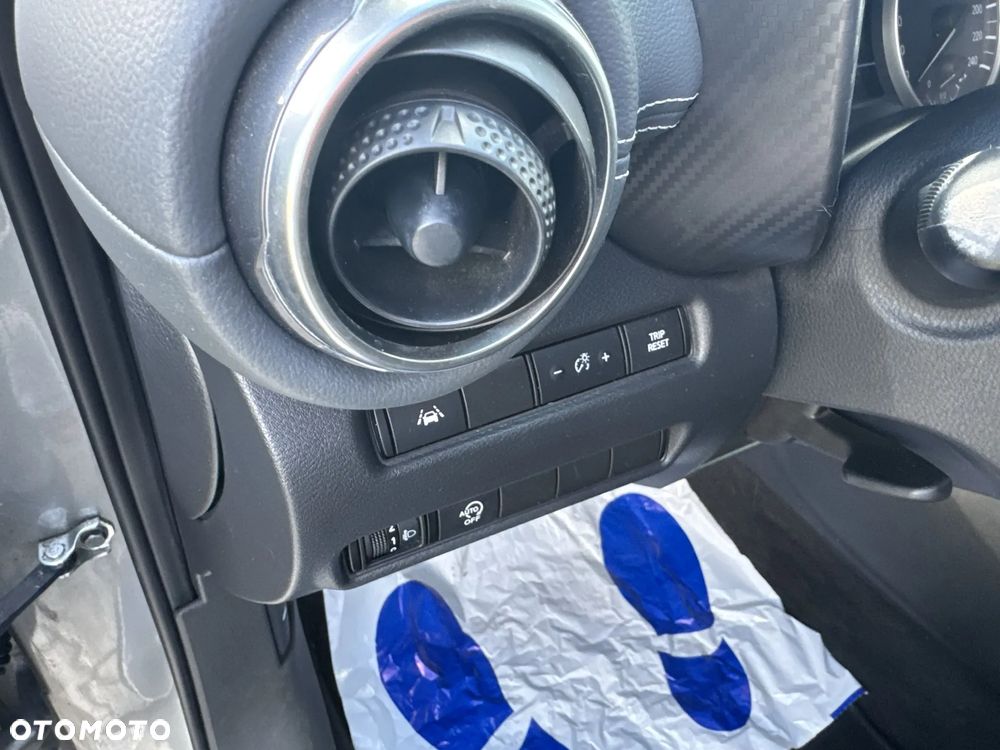 Nissan Juke 1.0 DIG-T N-Connecta - 19