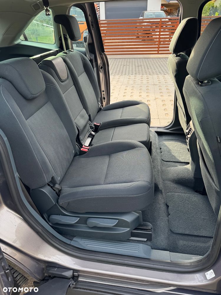 Ford Grand C-MAX - 10