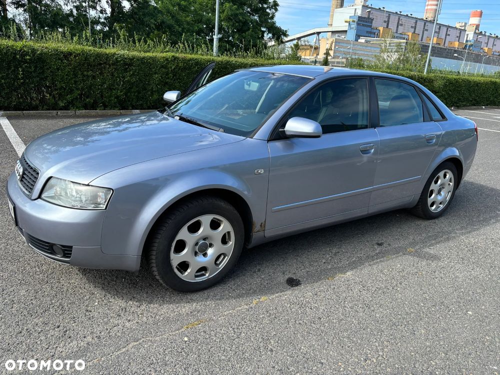 Audi A4 Limousine - 9