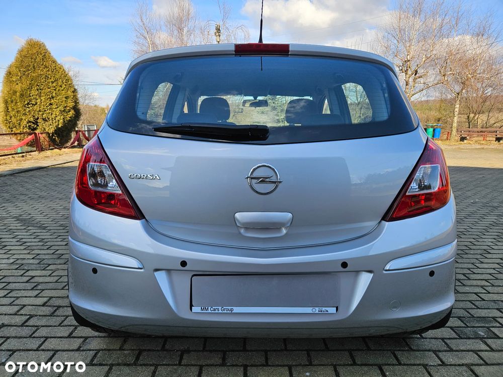 Opel Corsa 1.2 16V Essentia - 9