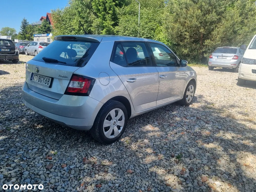 Skoda Fabia 1.0 Ambition - 10