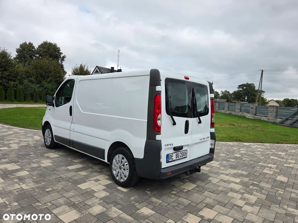 Opel VIVARO - 11