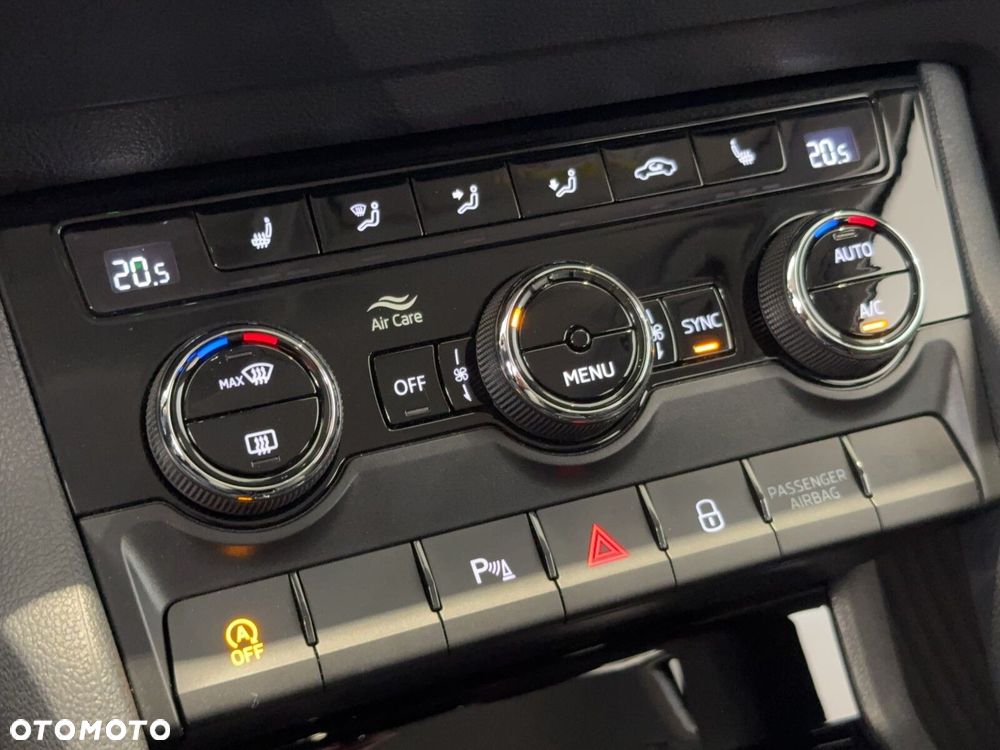 Skoda Karoq 1.5 TSI ACT Selection DSG - 26