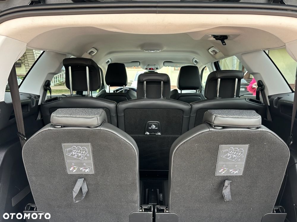 Peugeot 5008 - 24