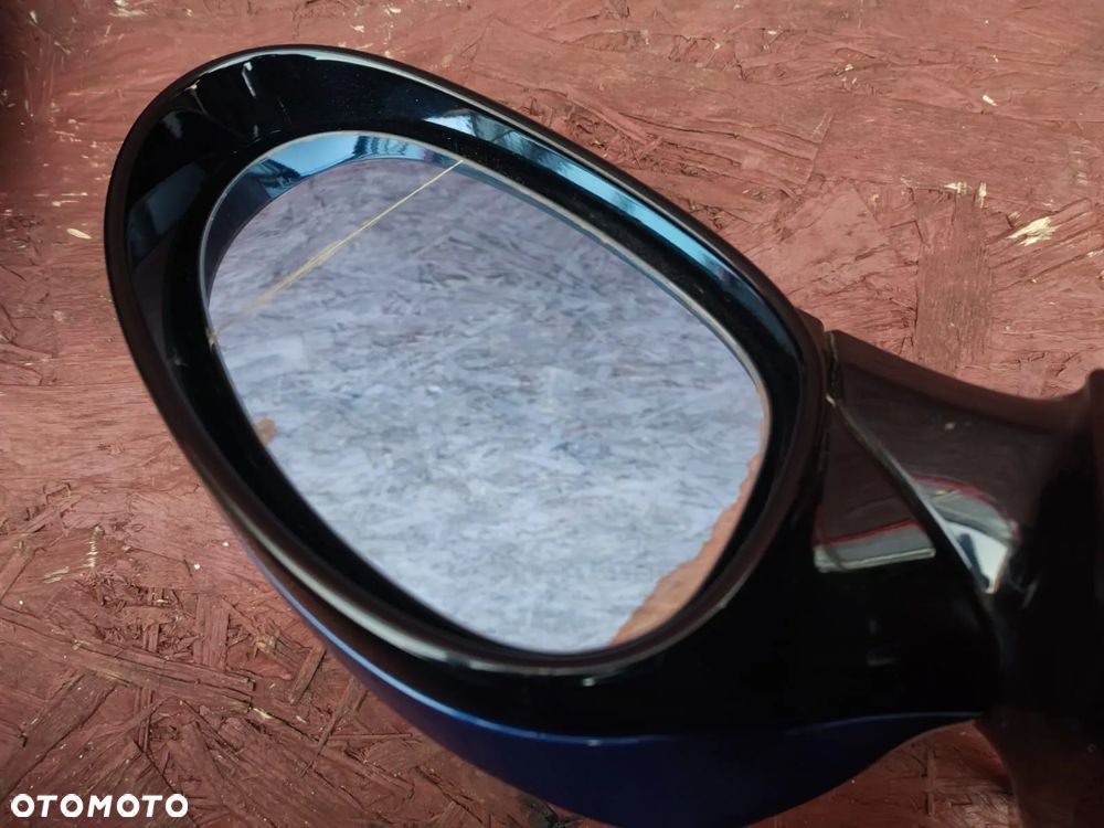 BMW E92 / E93. ORYGINALNE LUSTERKA M-PAKIET LEWE / PRAWE Z WERSJI SCHADOW-LINE, KOL. LE MANS BLAU METALIC 381. O NR: 7 176 168 / 7 176 167 OEM. W DOBRYM STANIE. WERSJA UK - 23