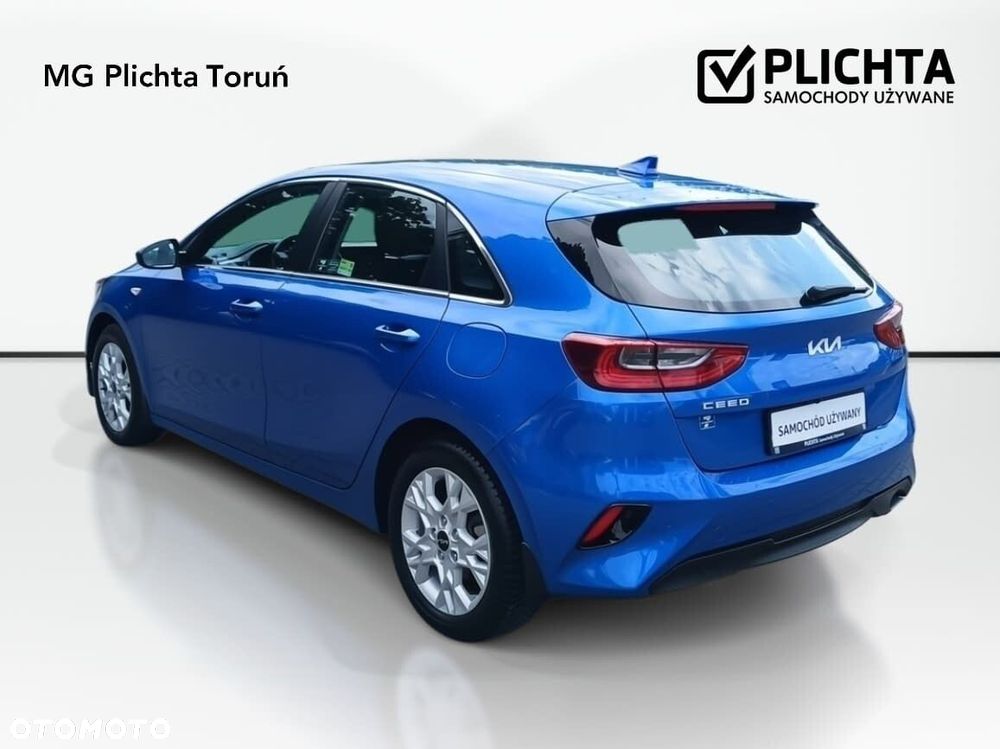 Kia Ceed - 8