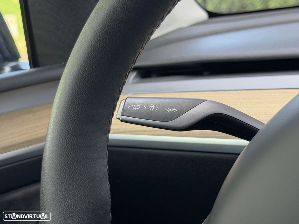 Tesla Model Y Tração Traseira - 26