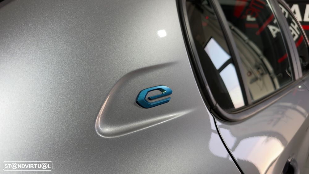 Peugeot e-208 E-Style - 11