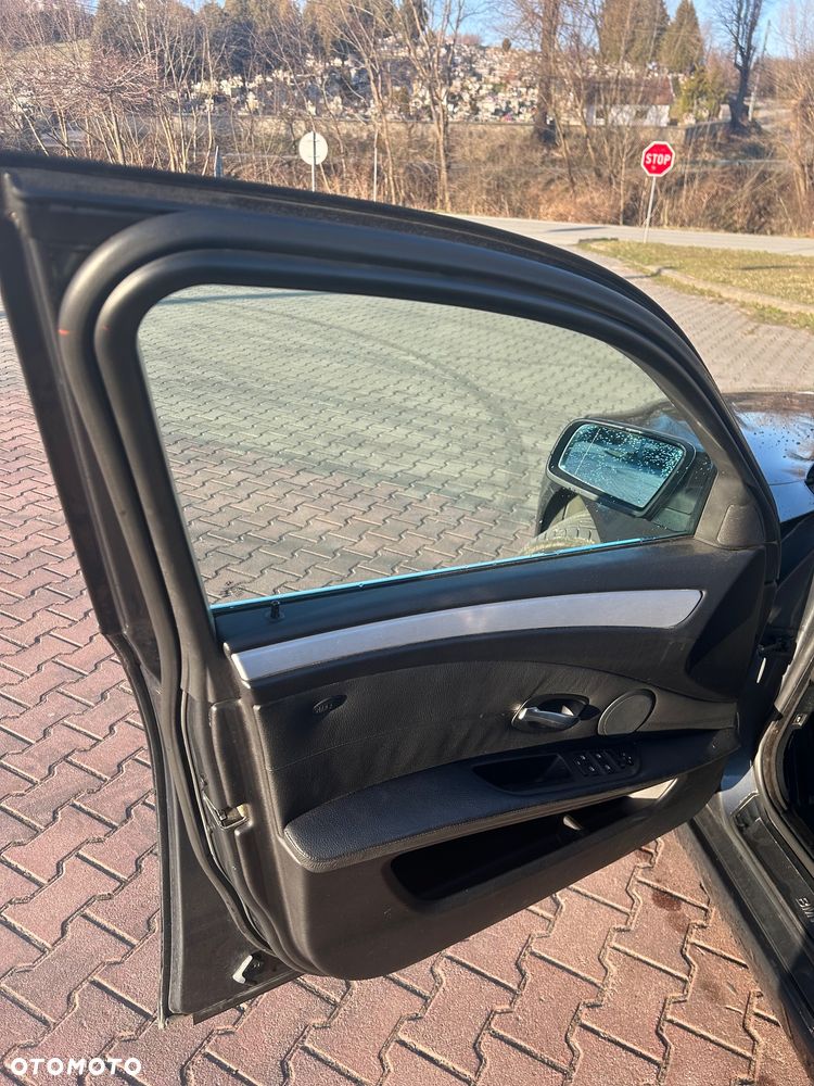 BMW Seria 5 525i Edition Exclusive - 17