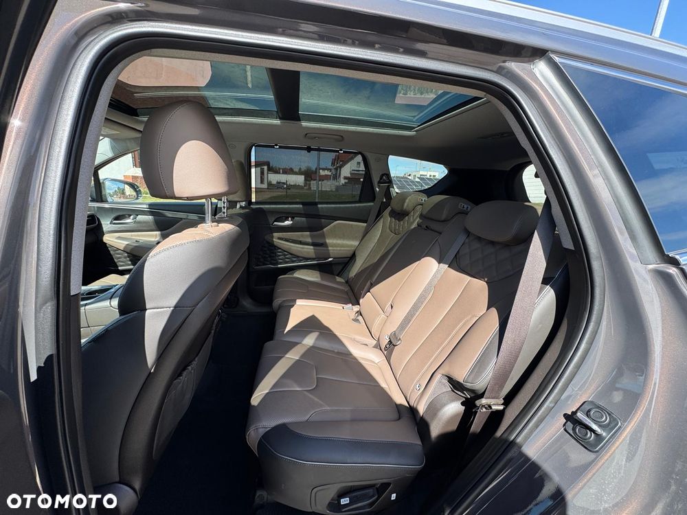 Hyundai Santa Fe 1.6 HEV 4WD SEVEN Signature - 24