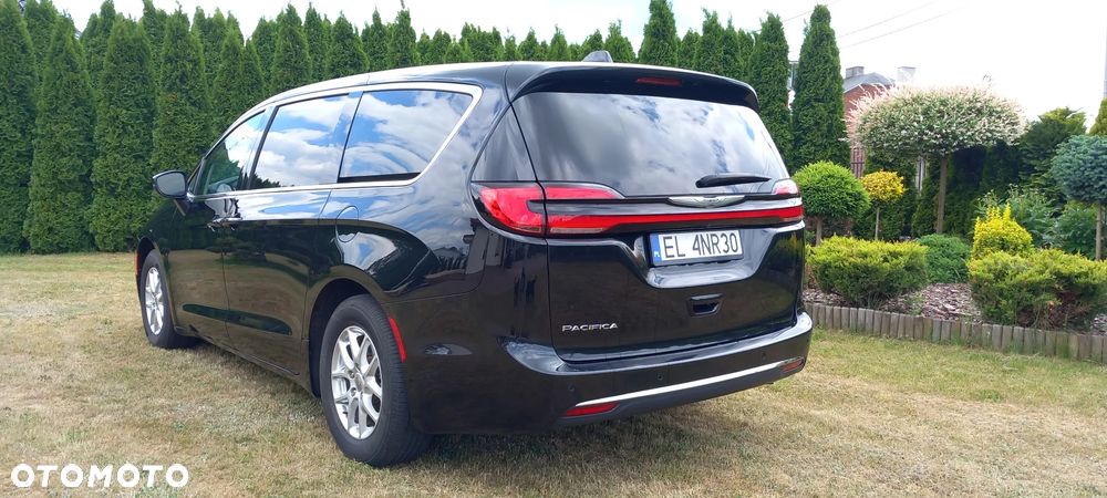 Chrysler Pacifica - 5