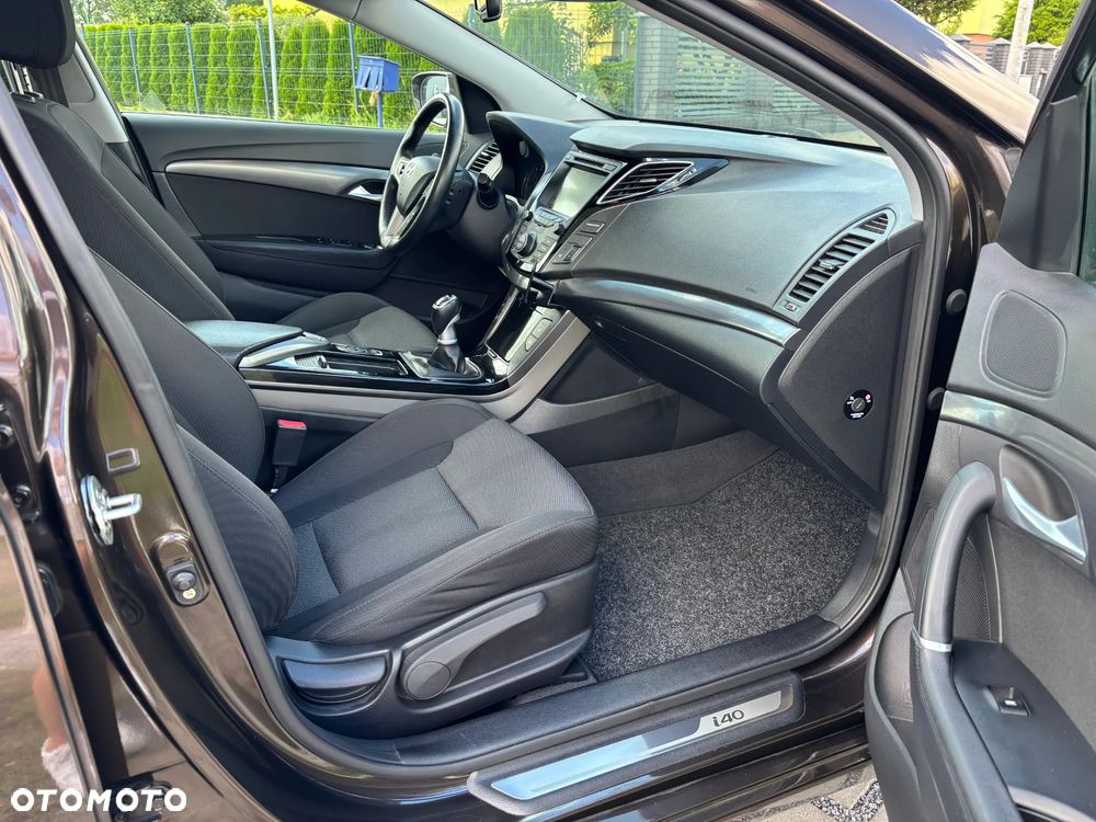 Hyundai i40 Kombi 1.7 CRDi Premium - 8