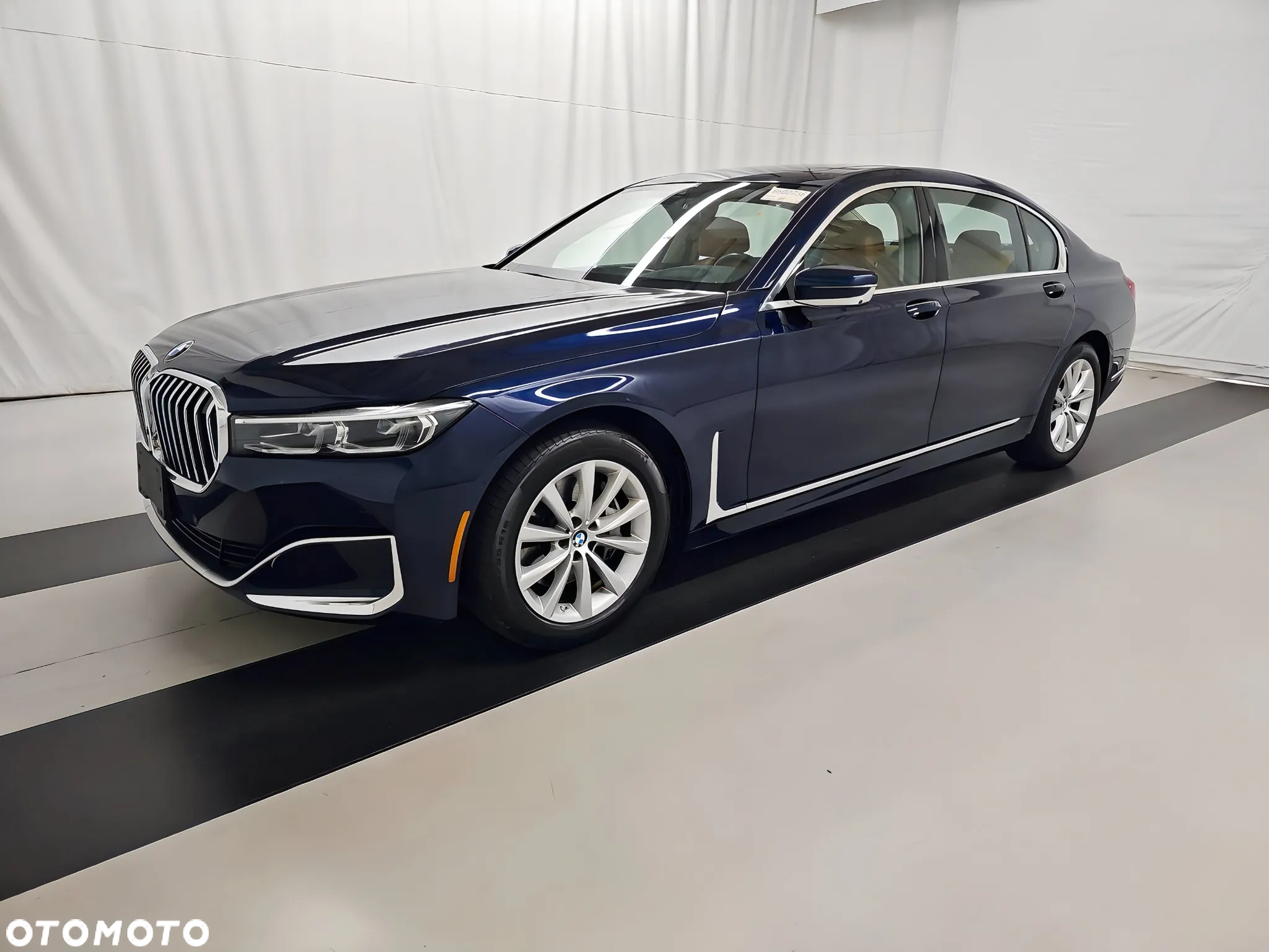 BMW Seria 7 740i sport - 5