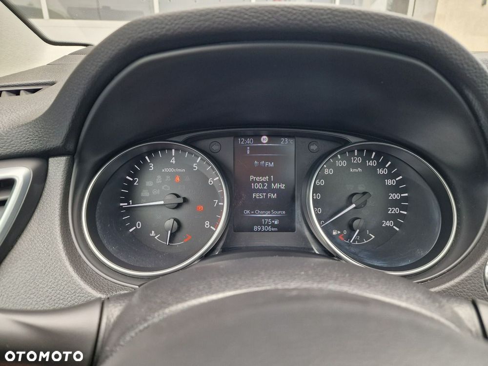 Nissan Qashqai 1.2 DIG-T N-Connecta EU6 - 37