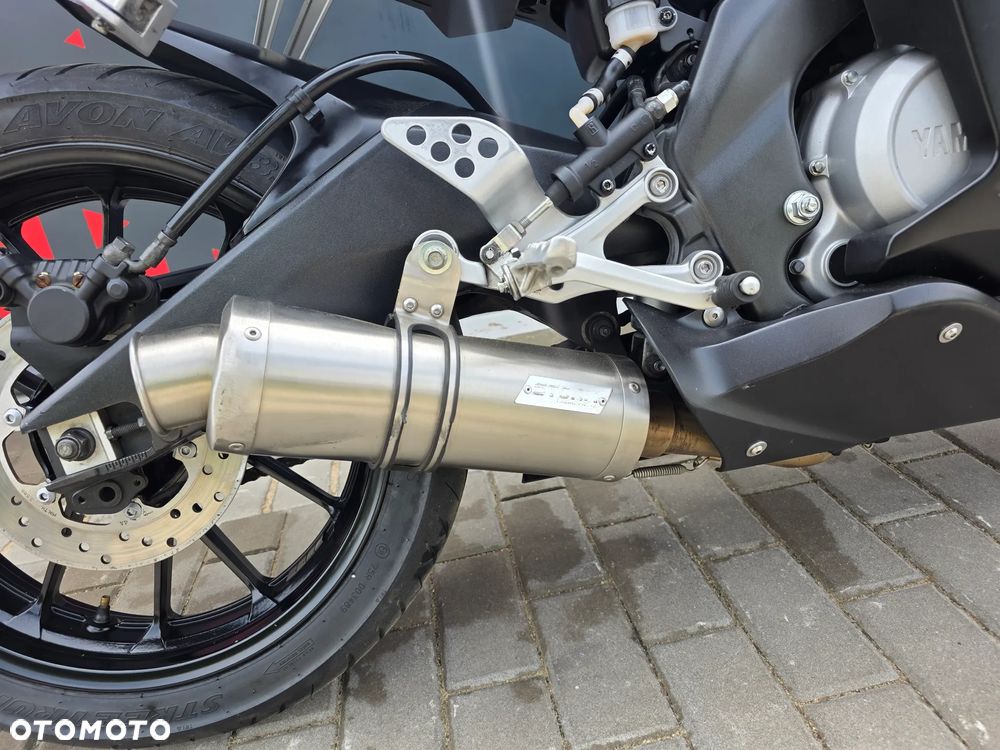 Yamaha YZF - 18