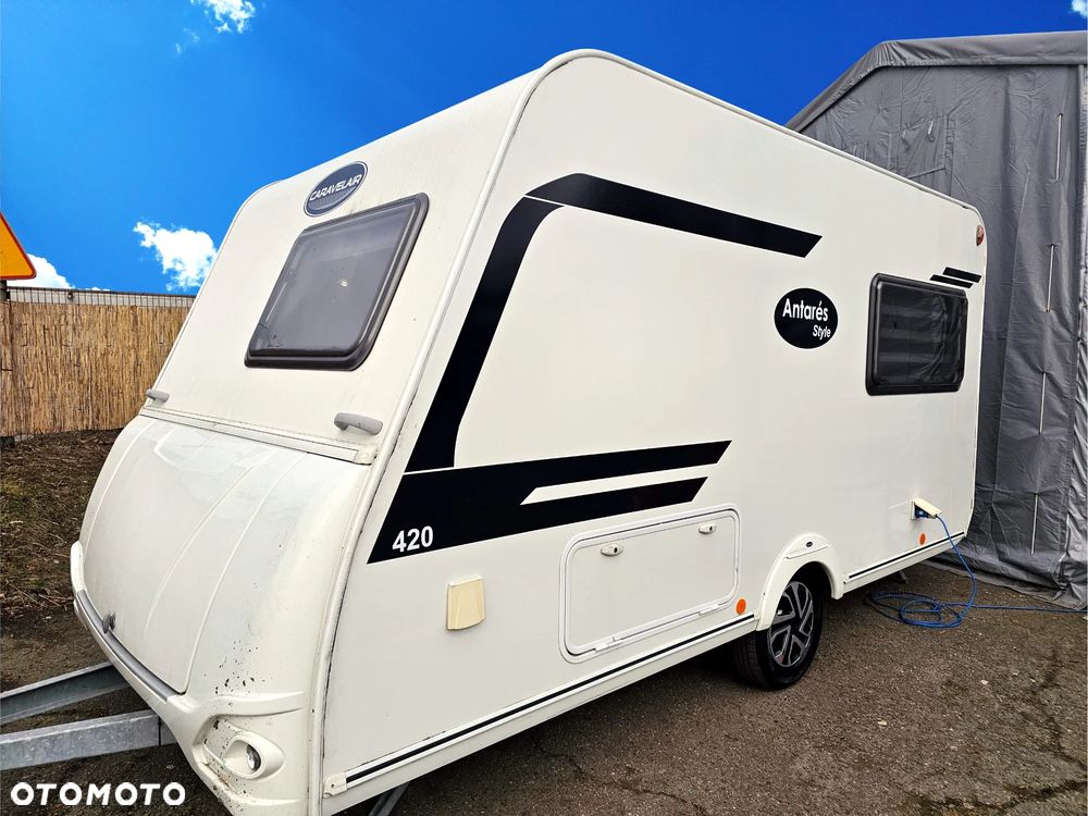 Caravelair WŁĄCZ FILMIK. DMC 1150. ŁÓŻKO MAŁZEŃSKIE, SYPIALNIO JADALNIA. ŁAZIENKA. PIĘKNA. - 2