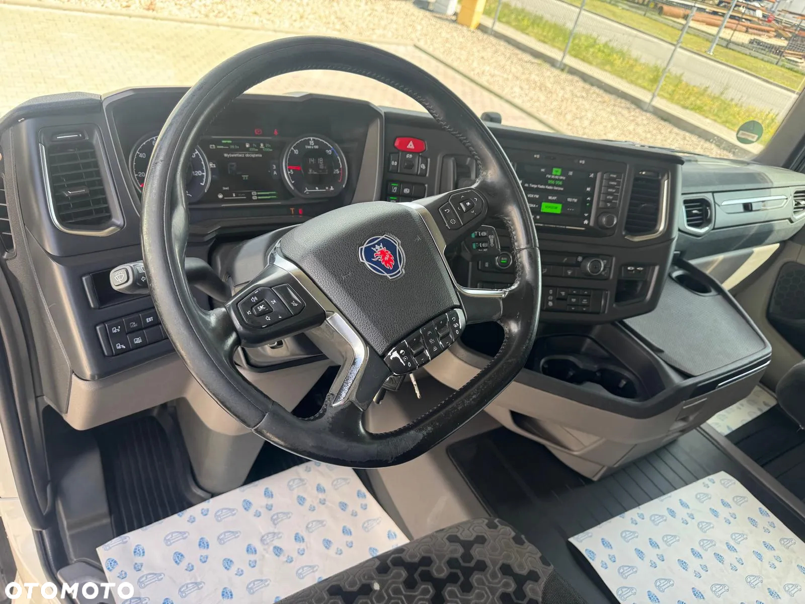 Scania R450/Full LEDY/ KLIMA STACJONARNA/ NAVI/ DWA ŁÓŻKA/ BAKI 1200L - 16