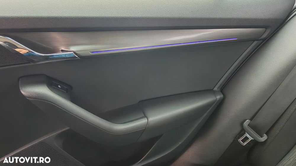 Skoda Octavia 2.0 TDI DSG Style - 8