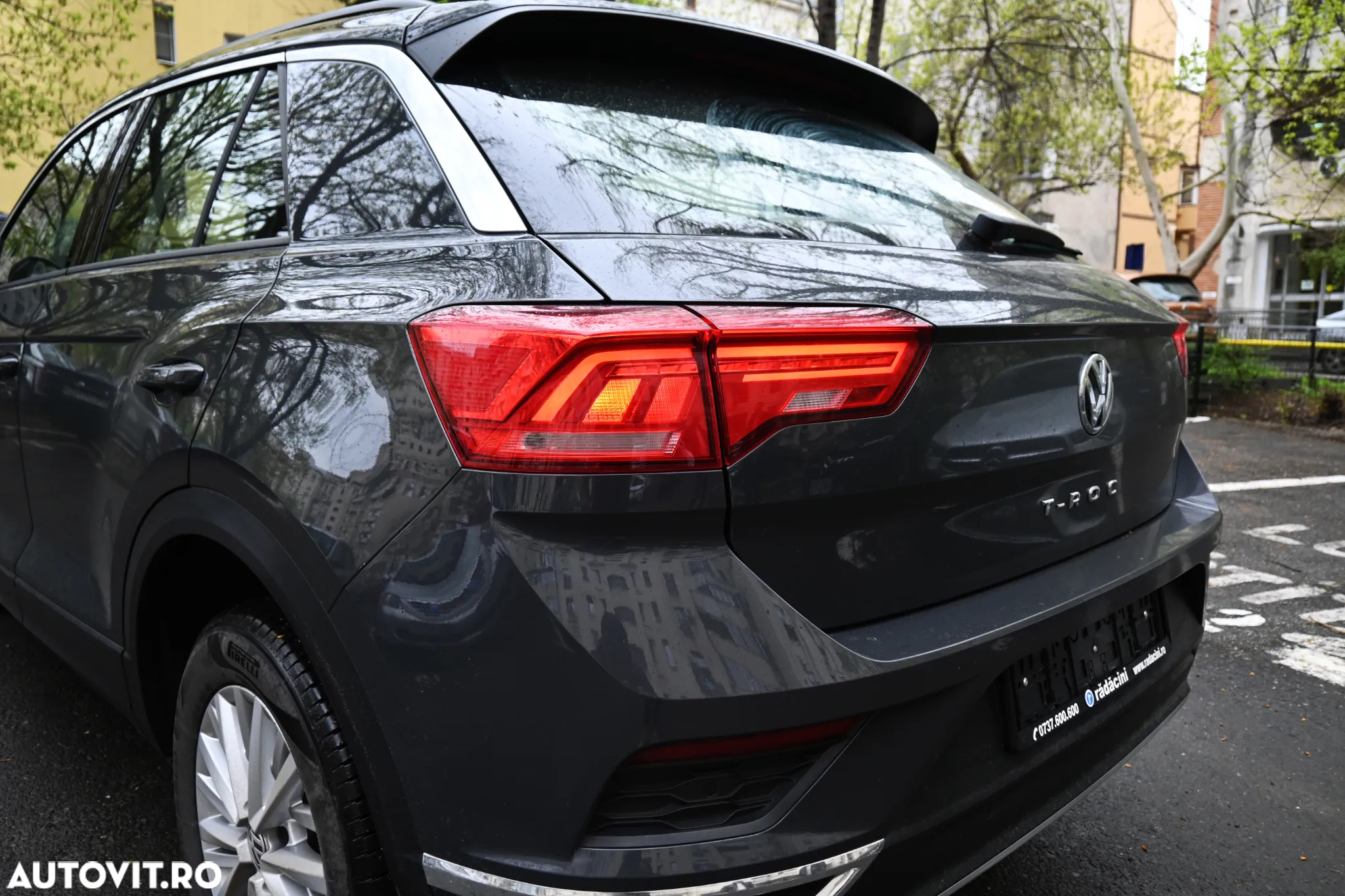 Volkswagen T-ROC - 12