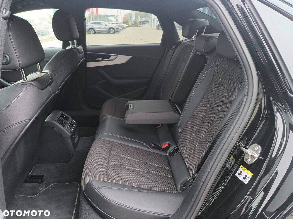 Audi A4 Limousine - 29