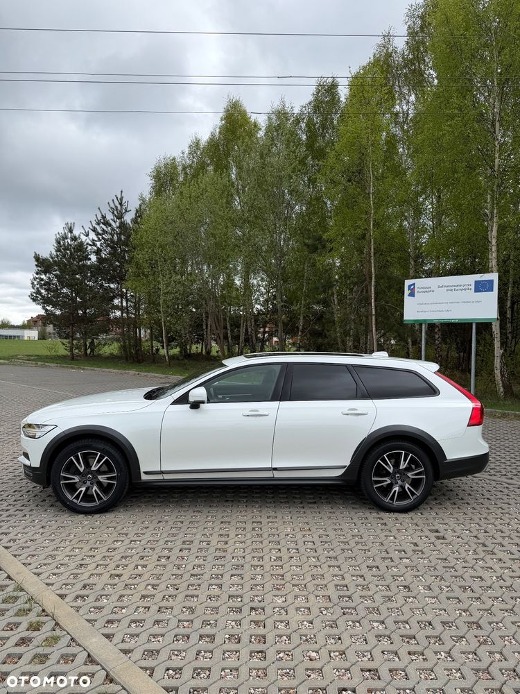 Volvo V90 Cross Country B5 D AWD Geartronic Pro - 4