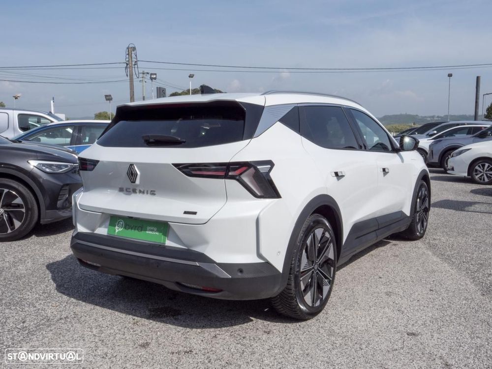 Renault Scénic E-Tech 60 kWh Techno - 16
