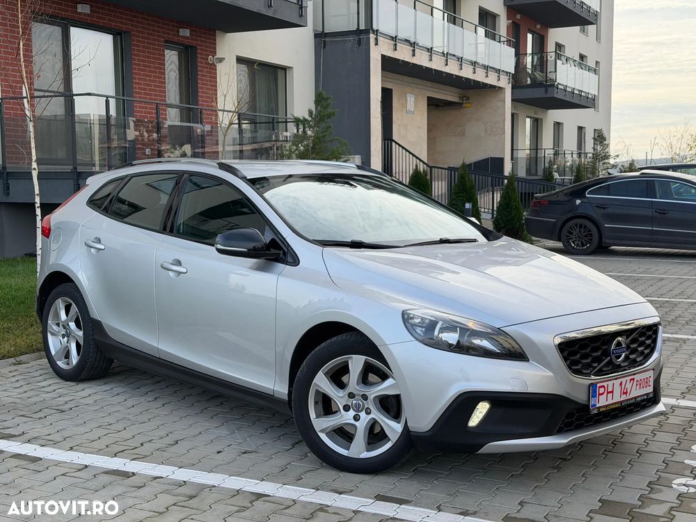 Volvo V40 Cross Country D2 Momentum - 3